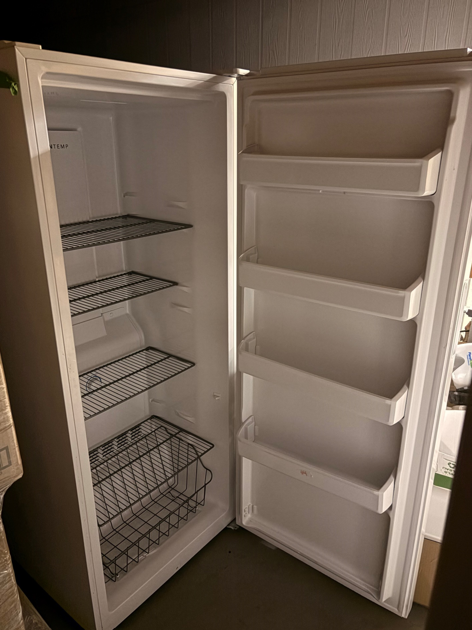 frigidaire-freezer-2.5d154a11503.png